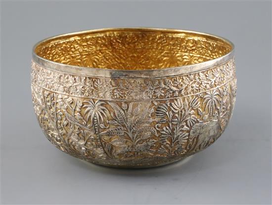 A late 19th/early 20th century Indian Lucknow silver bowl, 18.1 oz.